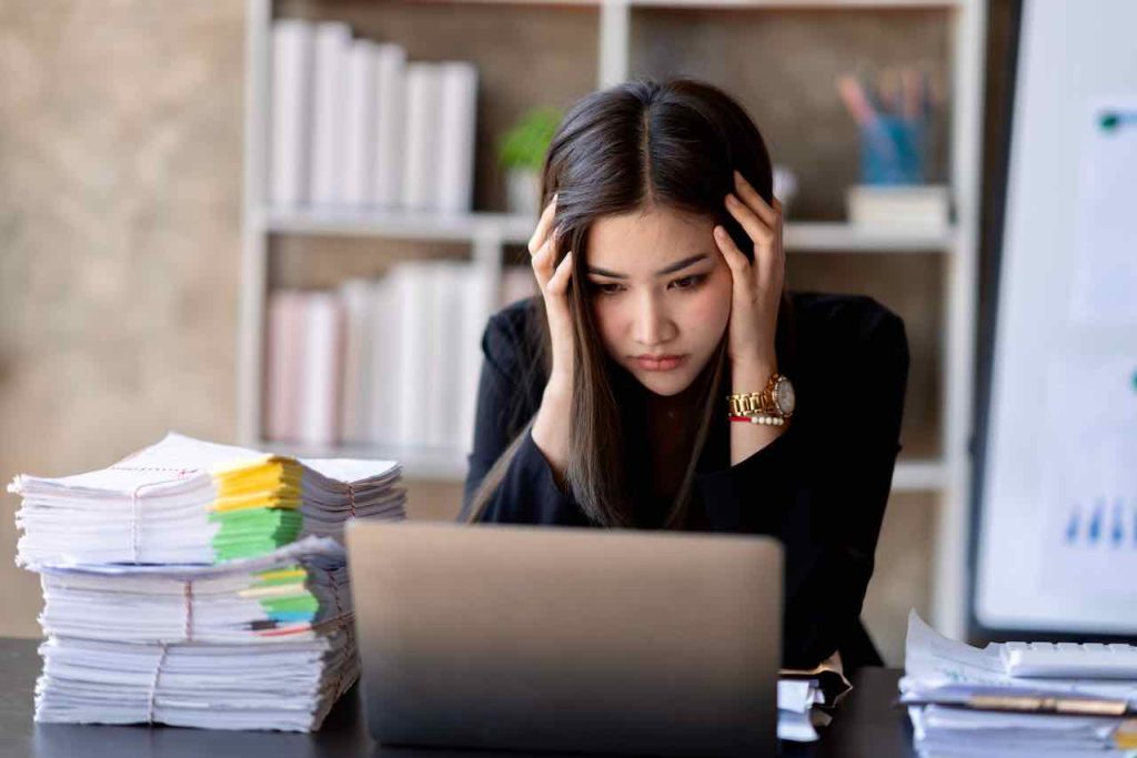 SEO Strategy: Effortless Tips to Overcome the Challenges of Hiring a Junior Employee